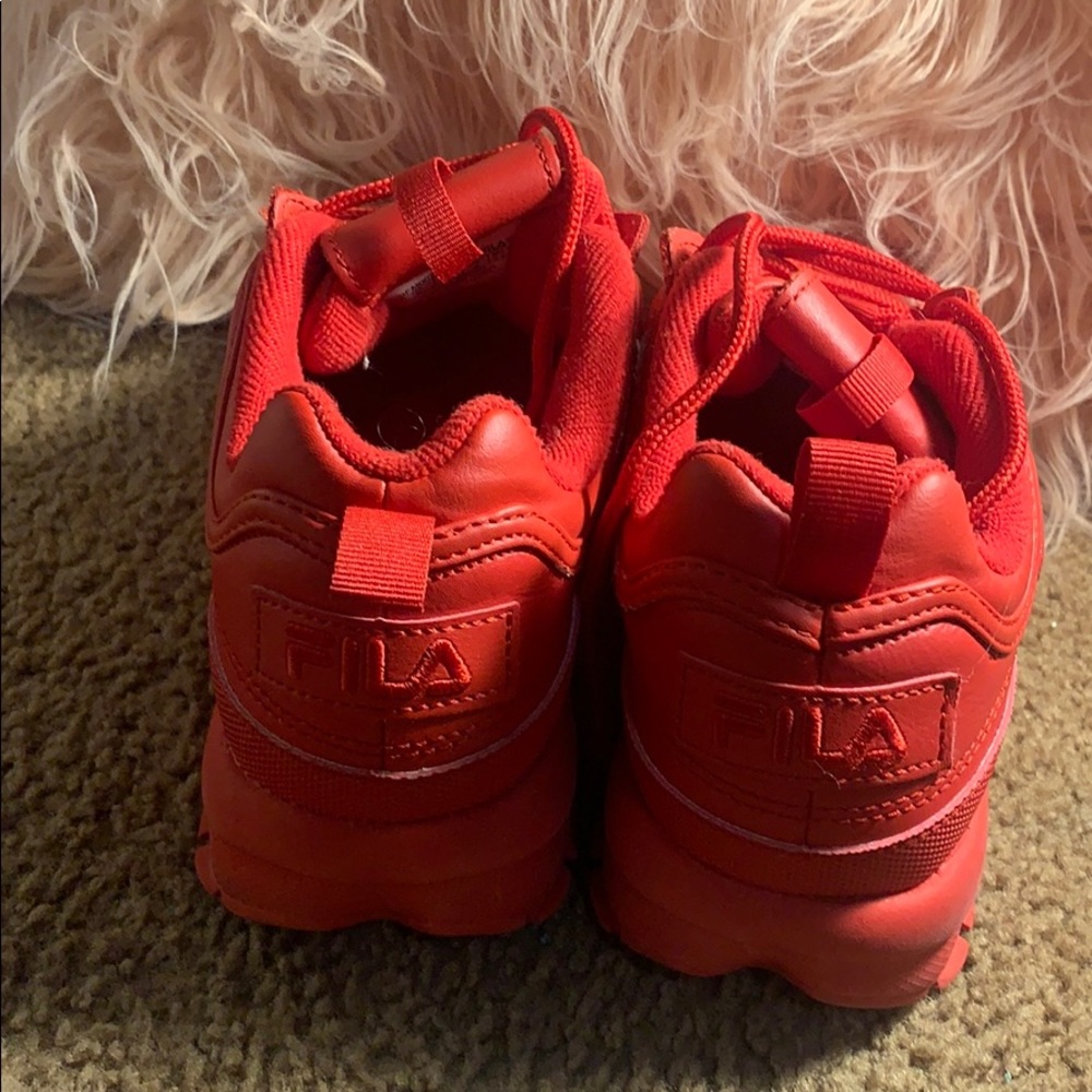 Filas - Picture 3 of 5